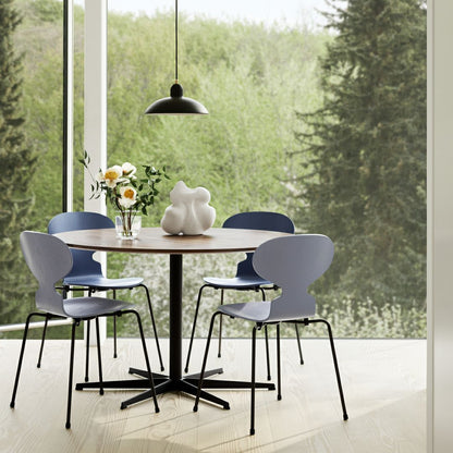 FRITZ HANSEN（フリッツハンセン）/A825/円テーブル/ナチュラルウッド / ウォルナット/アルミニウム / サテン仕上げ - マット【納期】ご注文後確認