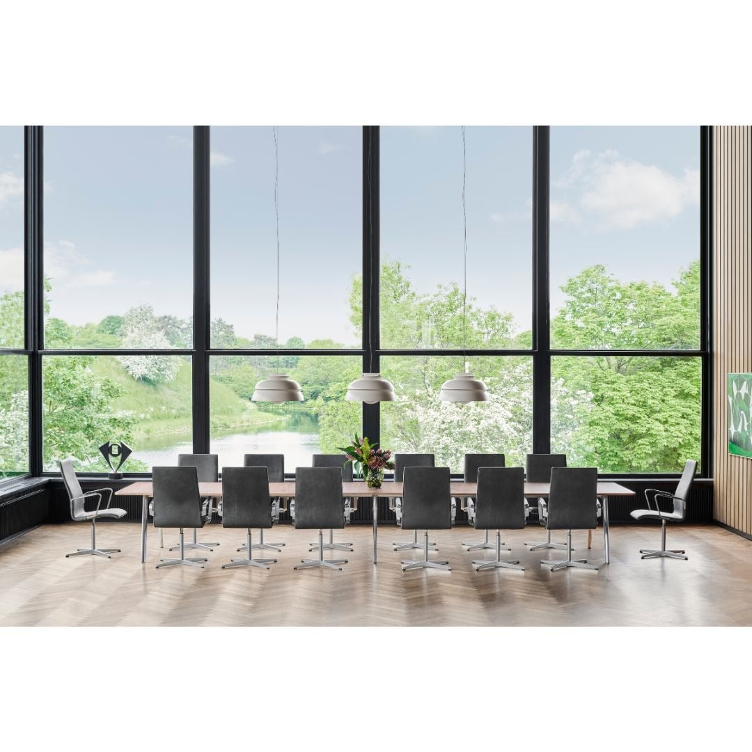 Fritz Hansen（フリッツハンセン）/オックスフォード(ミディアムバック)/「3293W」/エッシェンシャル：ブラック/脚：5スターキャスター付き/サテン仕上げ/シート高さ調整