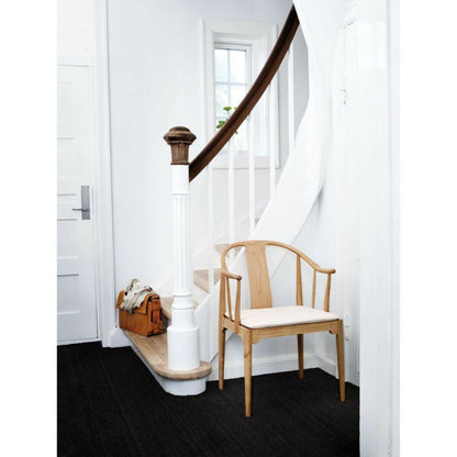 FRITZ HANSEN（フリッツハンセン）/China Chair(チャイナチェア)/4283/ラッカー仕上げ無垢材 / チェリー/ナチュラルレザー【納期】ご注文後確認