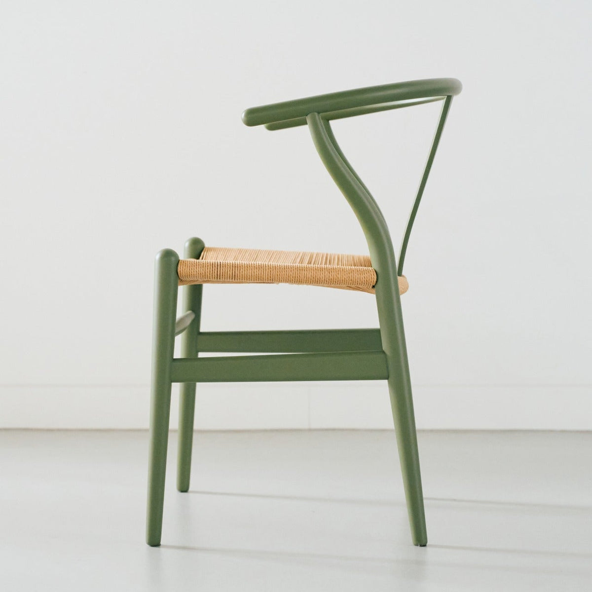 【カールハンセン別注Kvadratクッションプレゼント】CARL HANSEN & SON（カールハンセン&サン）/CH24/Yチェア（ワイチェア）/ビーチ材/SOFT/オリーブグリーン/ナチュラルペーパーコード【納期】ご注文後確認