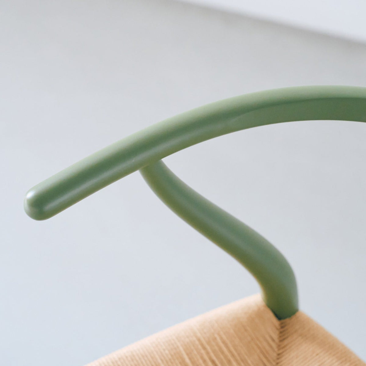 【カールハンセン別注Kvadratクッションプレゼント】CARL HANSEN & SON（カールハンセン&サン）/CH24/Yチェア（ワイチェア）/ビーチ材/SOFT/オリーブグリーン/ナチュラルペーパーコード【納期】ご注文後確認