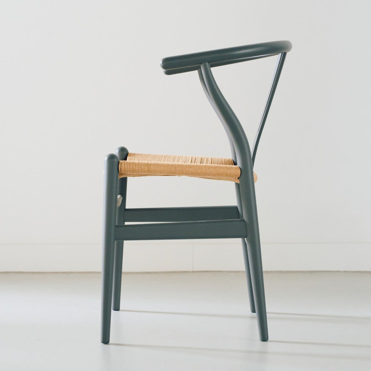 【カールハンセン別注Kvadratクッションプレゼント】CARL HANSEN & SON（カールハンセン&サン）/CH24/Yチェア（ワイチェア）/ビーチ材/SOFT/アンスラサイトグレー/ナチュラルペーパーコード【納期】ご注文後確認