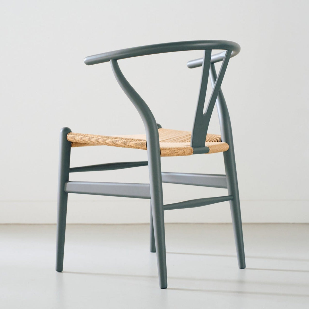 【カールハンセン別注Kvadratクッションプレゼント】CARL HANSEN & SON（カールハンセン&サン）/CH24/Yチェア（ワイチェア）/ビーチ材/SOFT/アンスラサイトグレー/ナチュラルペーパーコード【納期】ご注文後確認