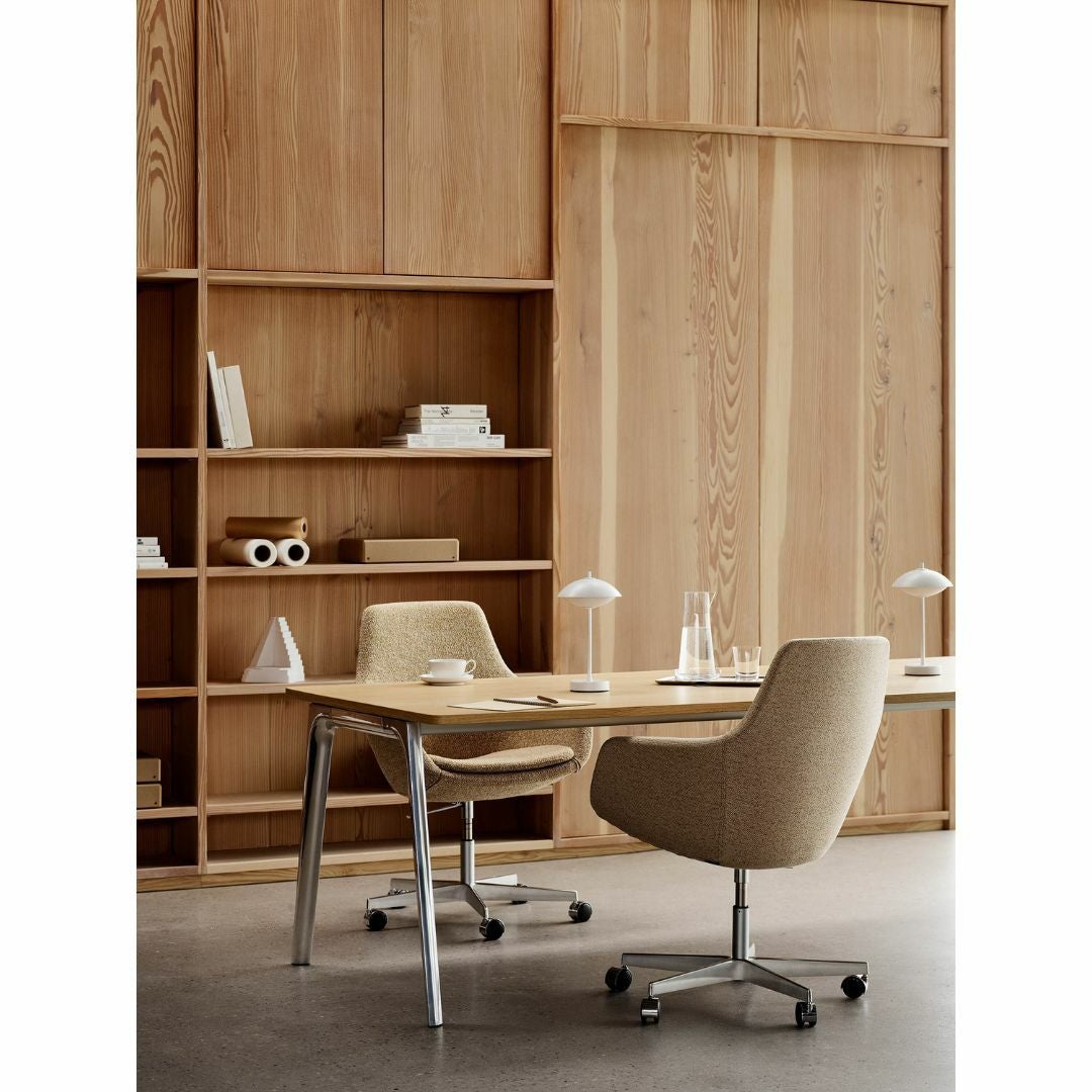 FRITZ HANSEN（フリッツハンセン）/LITTLE GIRAFFE（リトルジラフ）/3210/Fiord / ダークグレー/ストーン (371)/粉体塗装仕上げスチール / ブラック