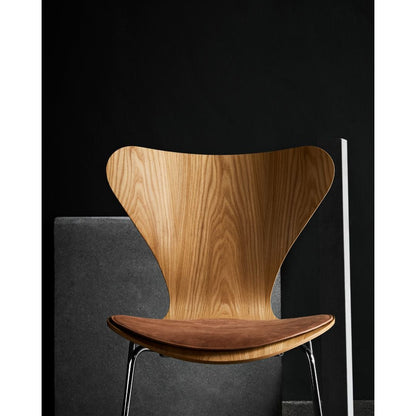 FRITZ HANSEN（フリッツハンセン）/セブンチェア/3107/カラードアッシュ / アッシュ, ホワイト (105)/Steel / 仕上げスチール, クローム仕上げ - ハイグロス