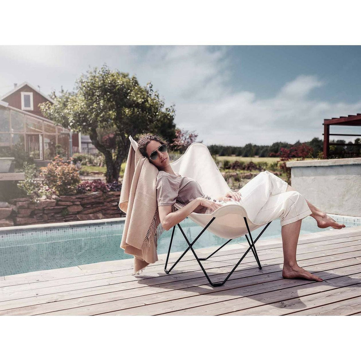 CUERO（クエロ）/BKF CHAIR/BUTTERFLY CHAIR/SUNBRELLA FABRIC CHARCOAL/Outdoor Frame【納期】約3～4週間（メーカー欠品時を除く）