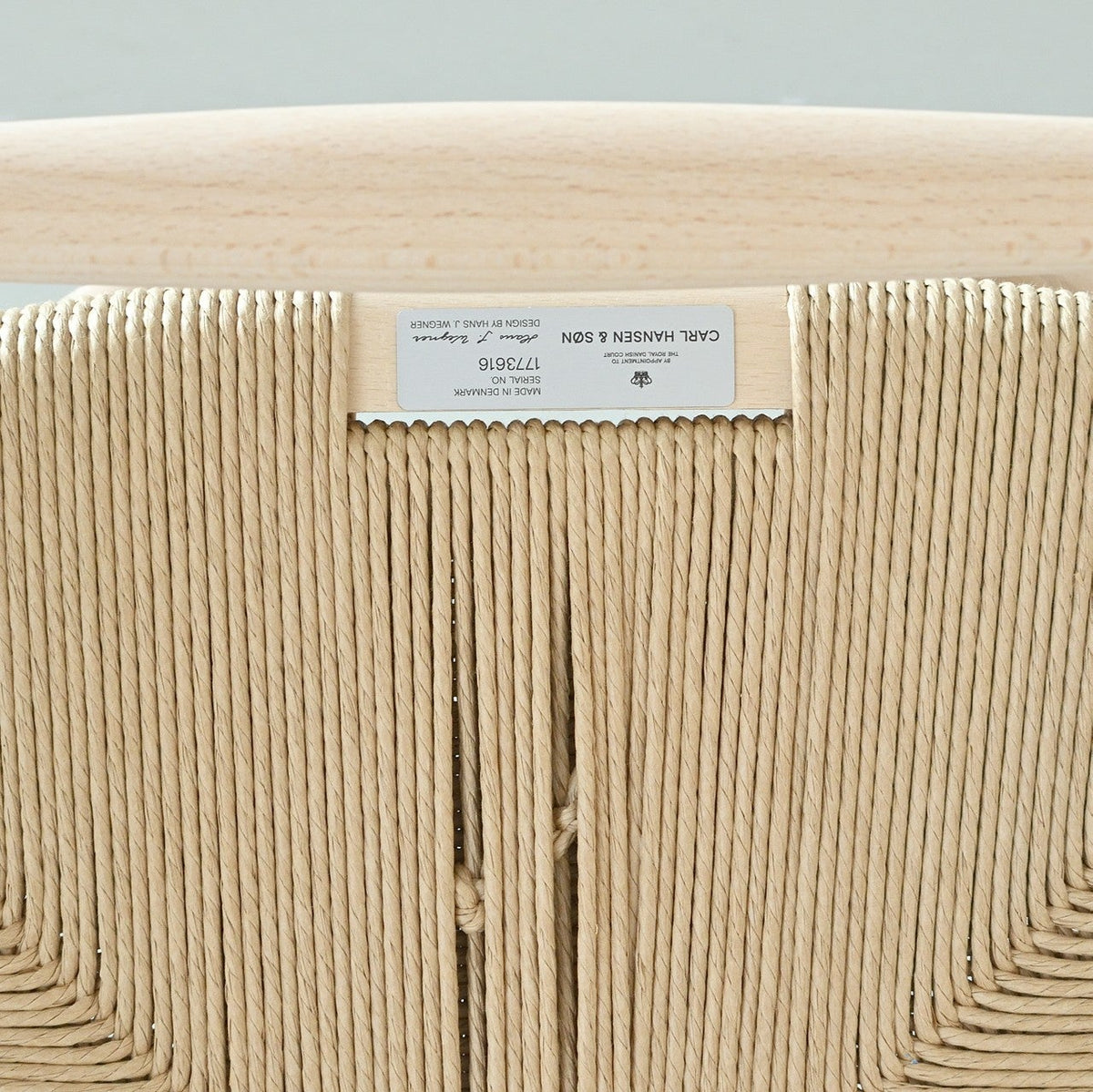 【カールハンセン別注Kvadratクッションプレゼント】CARL HANSEN & SON（カールハンセン&サン）/CH24/Yチェア（ワイチェア）/ビーチ材/ソープ仕上げ/ナチュラルペーパーコード/SH45/【シリアルNo.1773616】/【実物画像】 傷防止フェルト付
