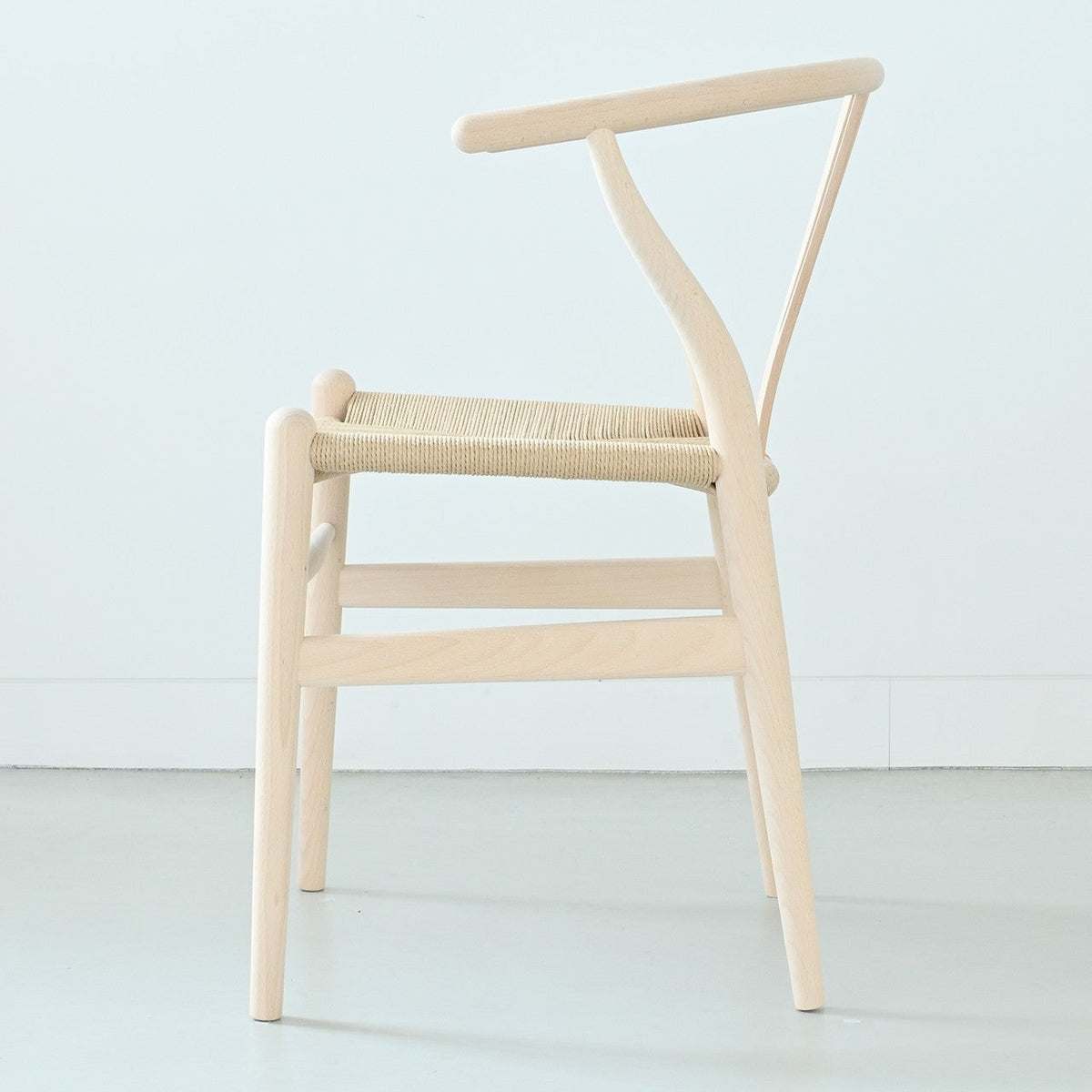 【カールハンセン別注Kvadratクッションプレゼント】CARL HANSEN & SON（カールハンセン&サン）/CH24/Yチェア（ワイチェア）/ビーチ材/ソープ仕上げ/ナチュラルペーパーコード/SH45/【シリアルNo.1789898】/【実物画像】 傷防止フェルト付