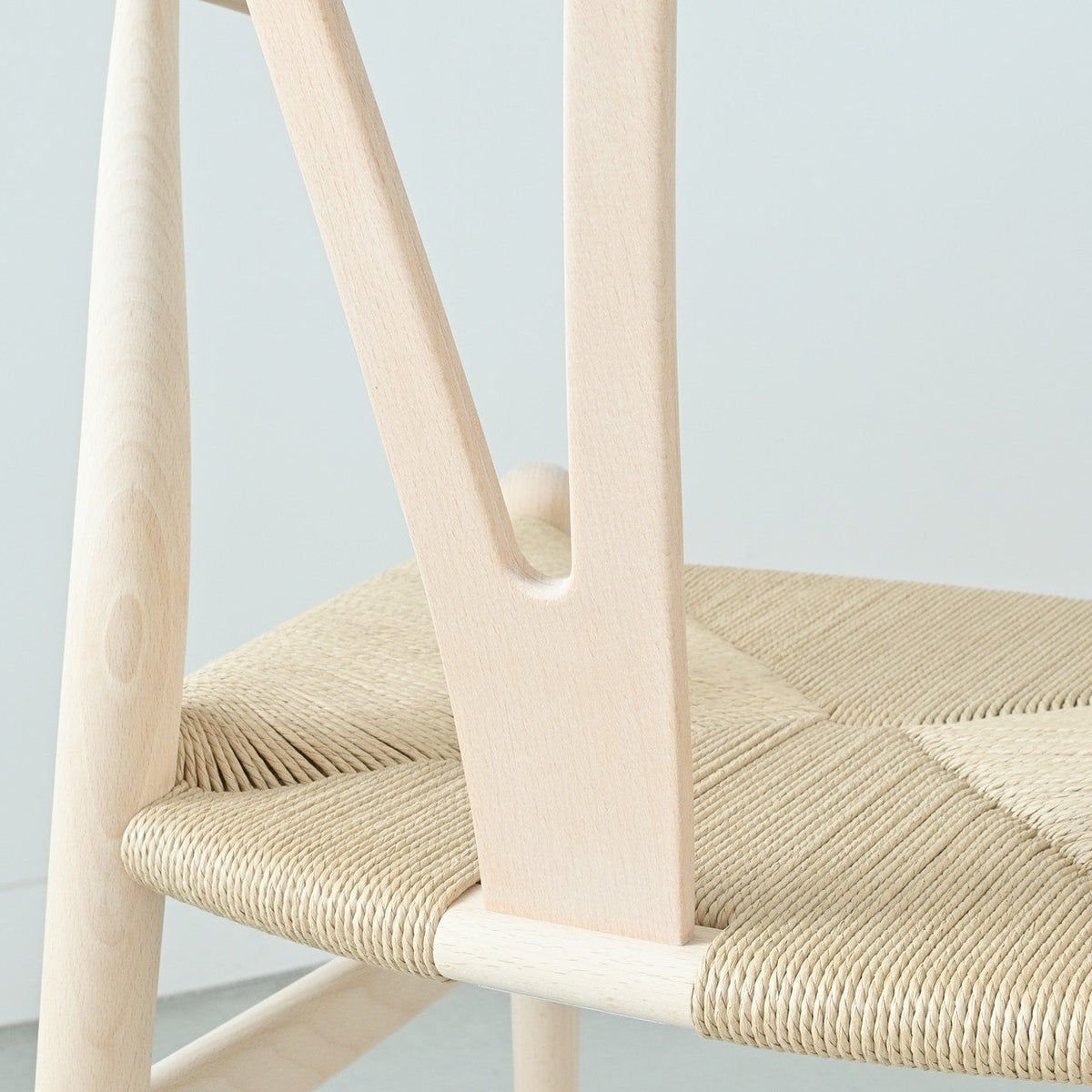 【カールハンセン別注Kvadratクッションプレゼント】CARL HANSEN & SON（カールハンセン&サン）/CH24/Yチェア（ワイチェア）/ビーチ材/ソープ仕上げ/ナチュラルペーパーコード/SH45/【シリアルNo.1789898】/【実物画像】 傷防止フェルト付