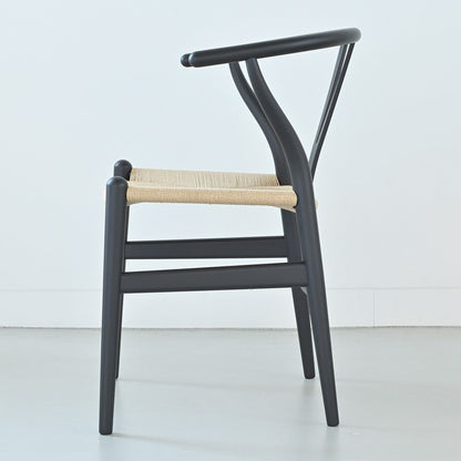 【カールハンセン別注Kvadratクッションプレゼント】CARL HANSEN & SON（カールハンセン&サン）/CH24/Yチェア（ワイチェア）/ビーチ材/SOFT BLACK仕上げ/ナチュラルペーパーコード/SH45/【シリアルNo.1782578】/【実物画像】 傷防止フェルト付