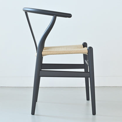 【カールハンセン別注Kvadratクッションプレゼント】CARL HANSEN & SON（カールハンセン&サン）/CH24/Yチェア（ワイチェア）/ビーチ材/SOFT BLACK仕上げ/ナチュラルペーパーコード/SH45/【シリアルNo.1782578】/【実物画像】 傷防止フェルト付