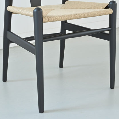 【カールハンセン別注Kvadratクッションプレゼント】CARL HANSEN & SON（カールハンセン&サン）/CH24/Yチェア（ワイチェア）/ビーチ材/SOFT BLACK仕上げ/ナチュラルペーパーコード/SH45/【シリアルNo.1782578】/【実物画像】 傷防止フェルト付
