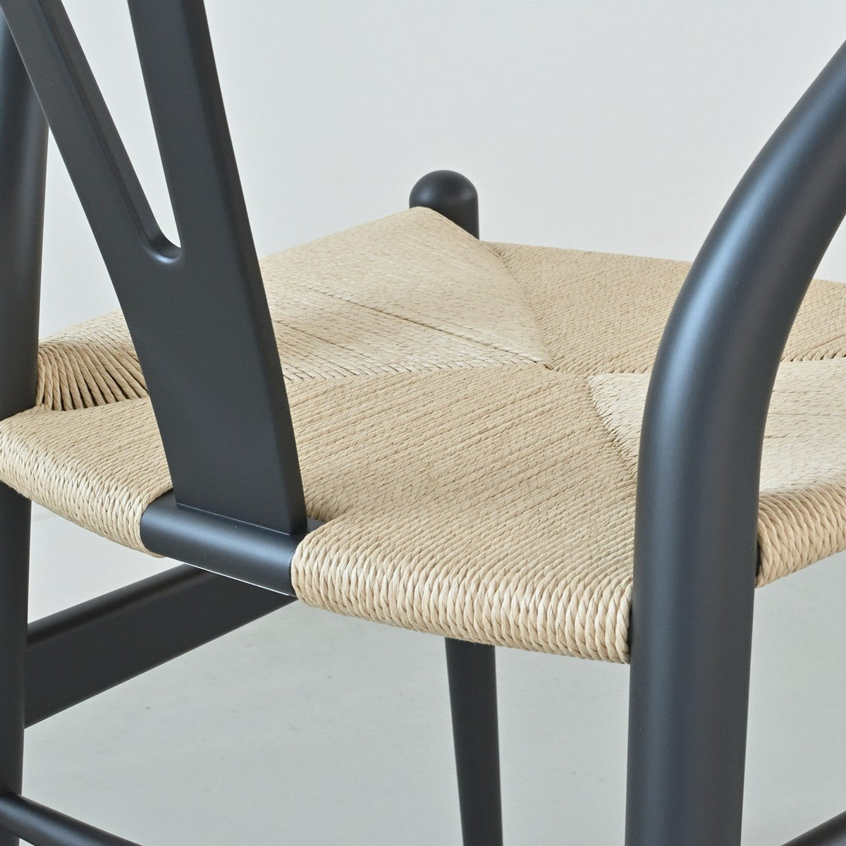 【カールハンセン別注Kvadratクッションプレゼント】CARL HANSEN & SON（カールハンセン&サン）/CH24/Yチェア（ワイチェア）/ビーチ材/SOFT BLACK仕上げ/ナチュラルペーパーコード/SH45/【シリアルNo.1782578】/【実物画像】 傷防止フェルト付