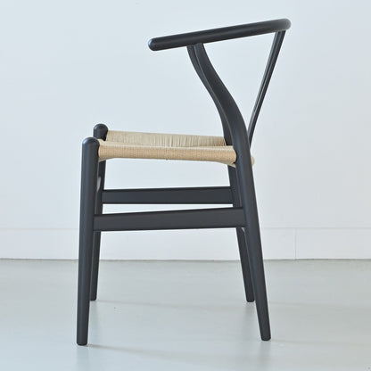 【カールハンセン別注Kvadratクッションプレゼント】CARL HANSEN & SON（カールハンセン&サン）/CH24/Yチェア（ワイチェア）/ビーチ材/SOFT BLACK仕上げ/ナチュラルペーパーコード/SH45/【シリアルNo.1782619】/【実物画像】 傷防止フェルト付