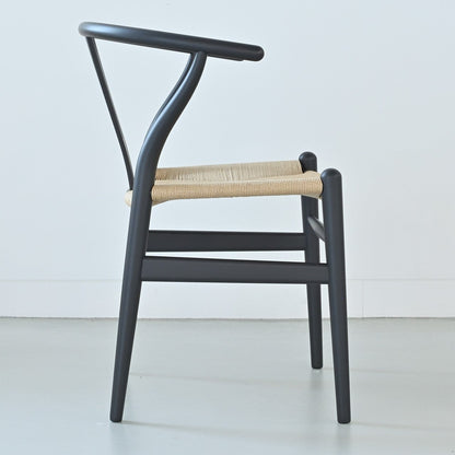 【カールハンセン別注Kvadratクッションプレゼント】CARL HANSEN & SON（カールハンセン&サン）/CH24/Yチェア（ワイチェア）/ビーチ材/SOFT BLACK仕上げ/ナチュラルペーパーコード/SH45/【シリアルNo.1782619】/【実物画像】 傷防止フェルト付