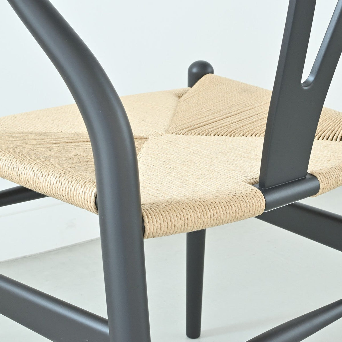 【カールハンセン別注Kvadratクッションプレゼント】CARL HANSEN & SON（カールハンセン&サン）/CH24/Yチェア（ワイチェア）/ビーチ材/SOFT BLACK仕上げ/ナチュラルペーパーコード/SH45/【シリアルNo.1782619】/【実物画像】 傷防止フェルト付