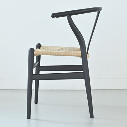 【カールハンセン別注Kvadratクッションプレゼント】CARL HANSEN & SON（カールハンセン&サン）/CH24/Yチェア（ワイチェア）/ビーチ材/SOFT BLACK仕上げ/ナチュラルペーパーコード/SH45/【シリアルNo.1782620】/【実物画像】 傷防止フェルト付