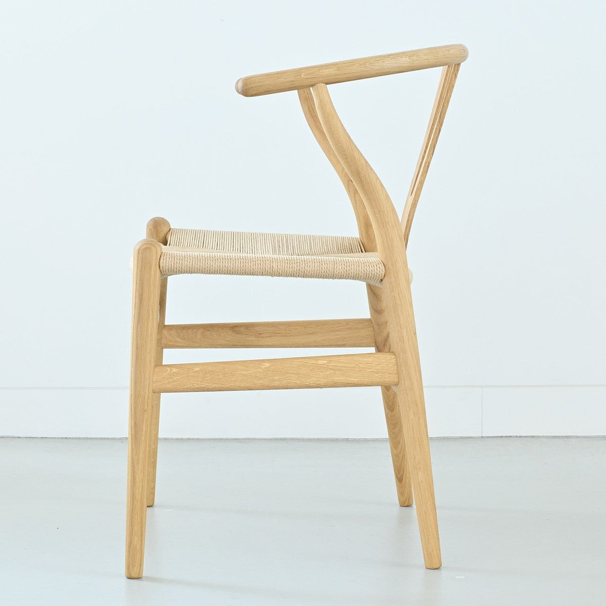【カールハンセン別注Kvadratクッションプレゼント】CARL HANSEN & SON（カールハンセン&サン）/CH24/Yチェア（ワイチェア）/オーク材/オイル仕上げ/ナチュラルペーパーコード/SH45/【シリアルNo.1748650】/【実物画像】 傷防止フェルト付