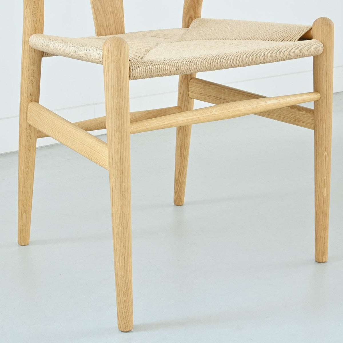 【カールハンセン別注Kvadratクッションプレゼント】CARL HANSEN & SON（カールハンセン&サン）/CH24/Yチェア（ワイチェア）/オーク材/オイル仕上げ/ナチュラルペーパーコード/SH45/【シリアルNo.1748651】/【実物画像】 傷防止フェルト付