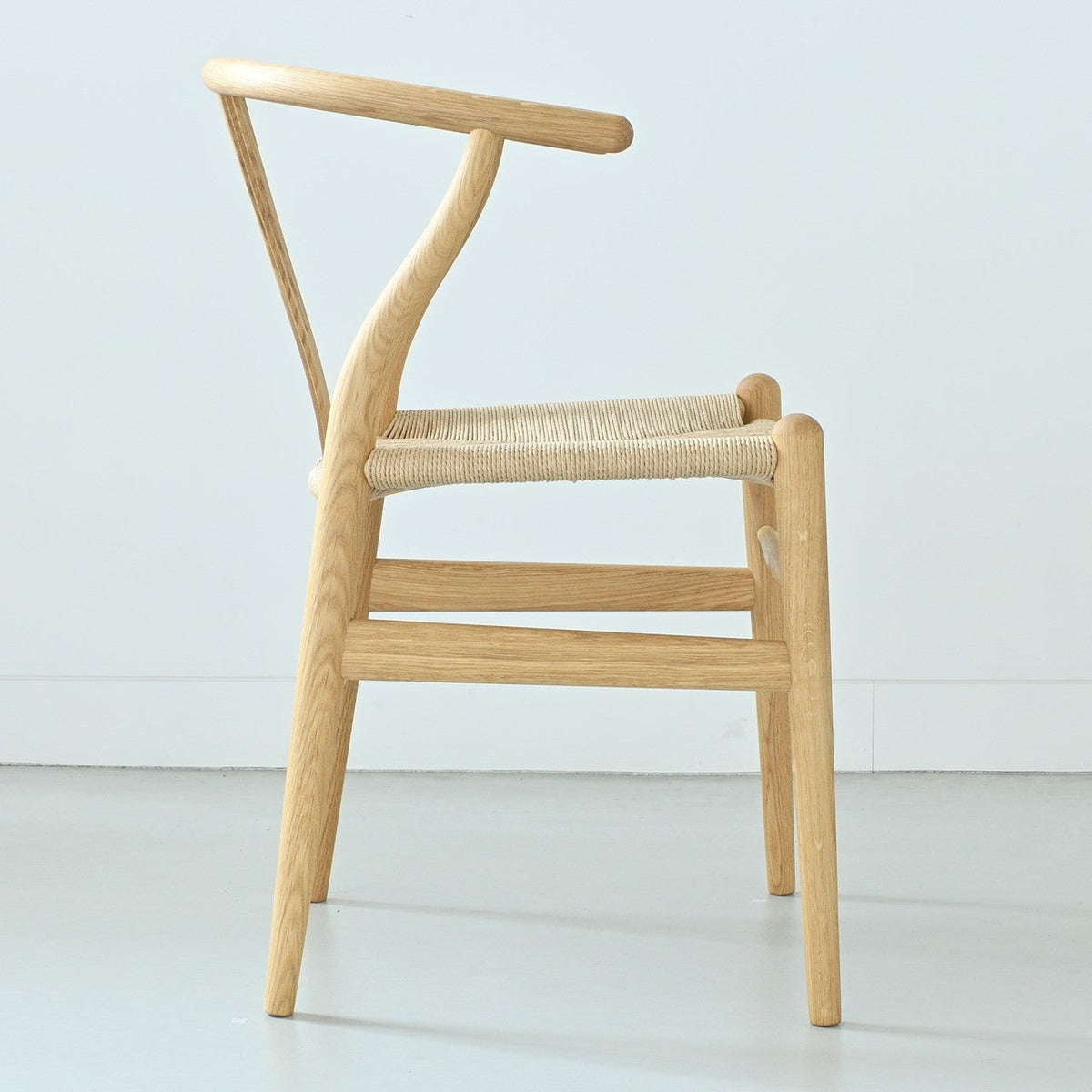 【カールハンセン別注Kvadratクッションプレゼント】CARL HANSEN & SON（カールハンセン&サン）/CH24/Yチェア（ワイチェア）/オーク材/オイル仕上げ/ナチュラルペーパーコード/SH45/【シリアルNo.1779147】/【実物画像】 傷防止フェルト付