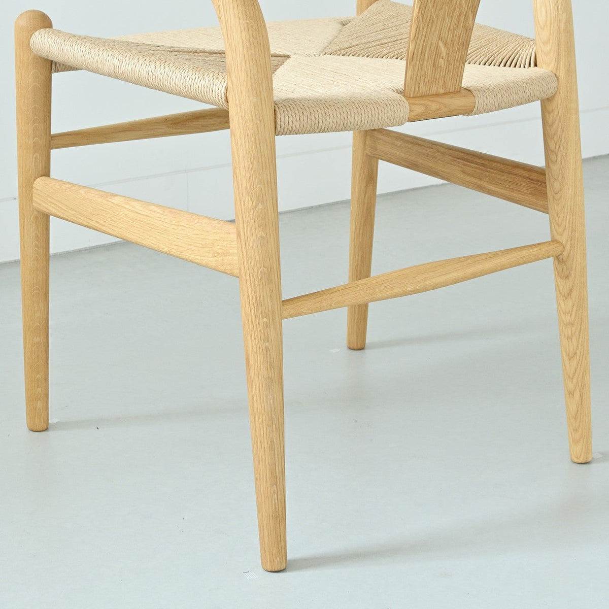 【カールハンセン別注Kvadratクッションプレゼント】CARL HANSEN & SON（カールハンセン&サン）/CH24/Yチェア（ワイチェア）/オーク材/オイル仕上げ/ナチュラルペーパーコード/SH45/【シリアルNo.1779147】/【実物画像】 傷防止フェルト付