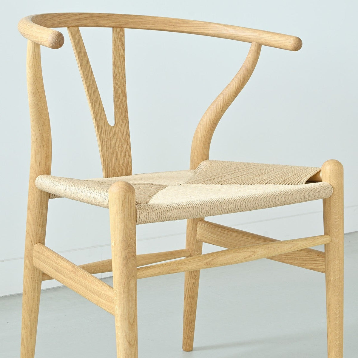 【カールハンセン別注Kvadratクッションプレゼント】CARL HANSEN & SON（カールハンセン&サン）/CH24/Yチェア（ワイチェア）/オーク材/オイル仕上げ/ナチュラルペーパーコード/SH45/【シリアルNo.1779147】/【実物画像】 傷防止フェルト付