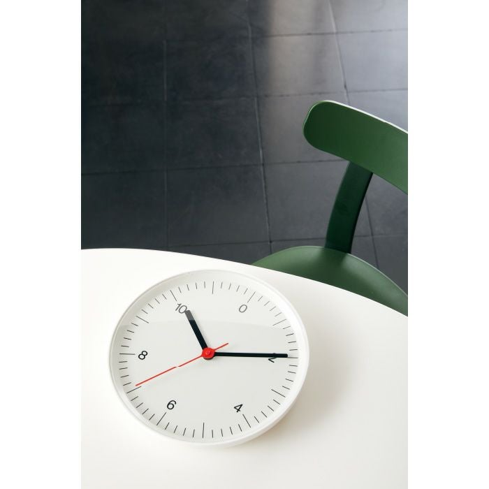 【壁掛けフック特典付】HAY（ヘイ）/WALL CLOCK/ウォールクロック/ホワイト 時計 クロック 壁掛け 掛け時計 壁かけ時計 新生活  北欧 子供部屋 寝室 リビング 玄関 洗面所 静音 カフェ オフィス 白 正規品 ギフト ラッピング不可