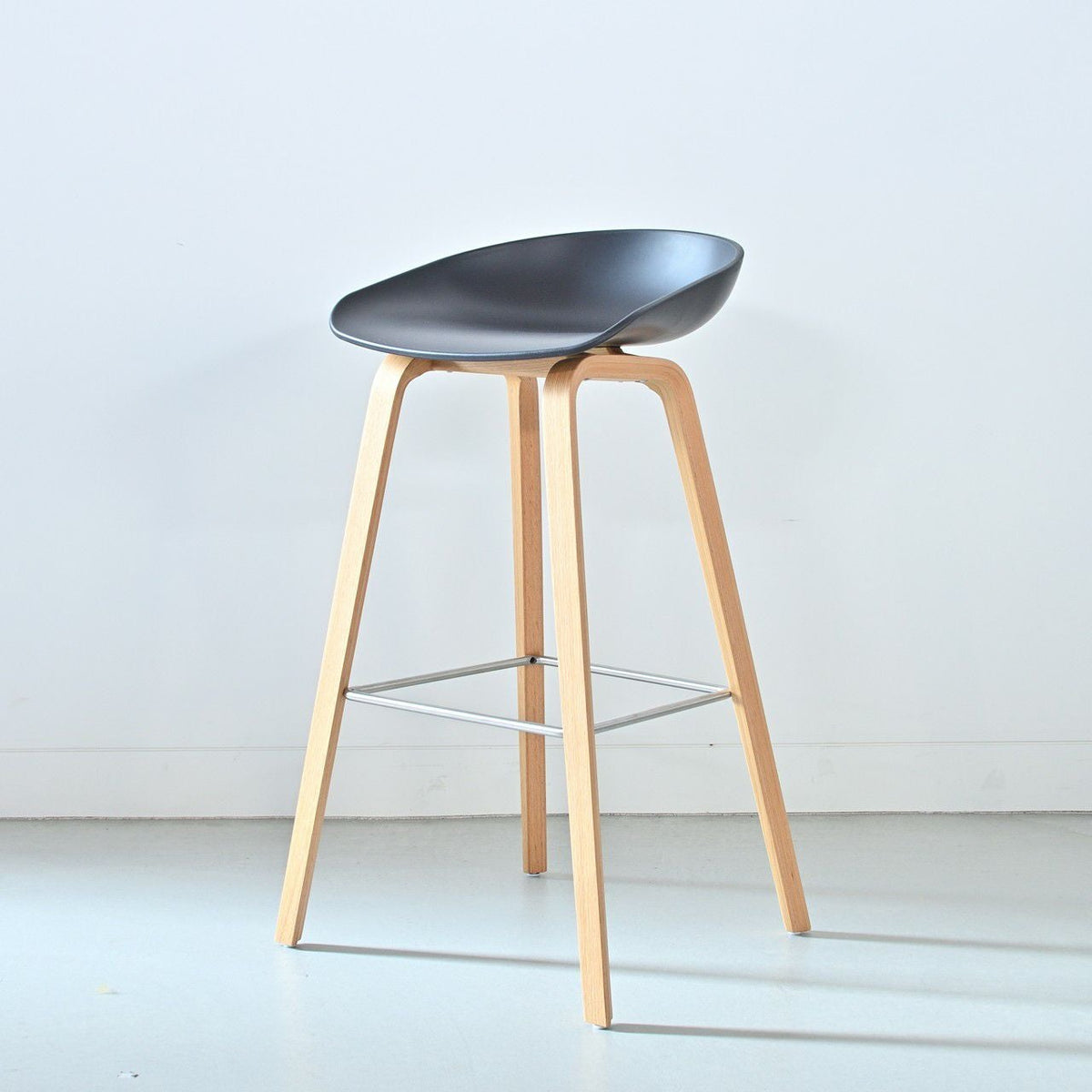 【店頭在庫品】HAY（ヘイ）/ABOUT A CHAIR（アバウト ア チェア）/AAS32 2.0 HIGH チェア/ブラック/AA006-D168-AA51-01UF/Black 2.0 Shell