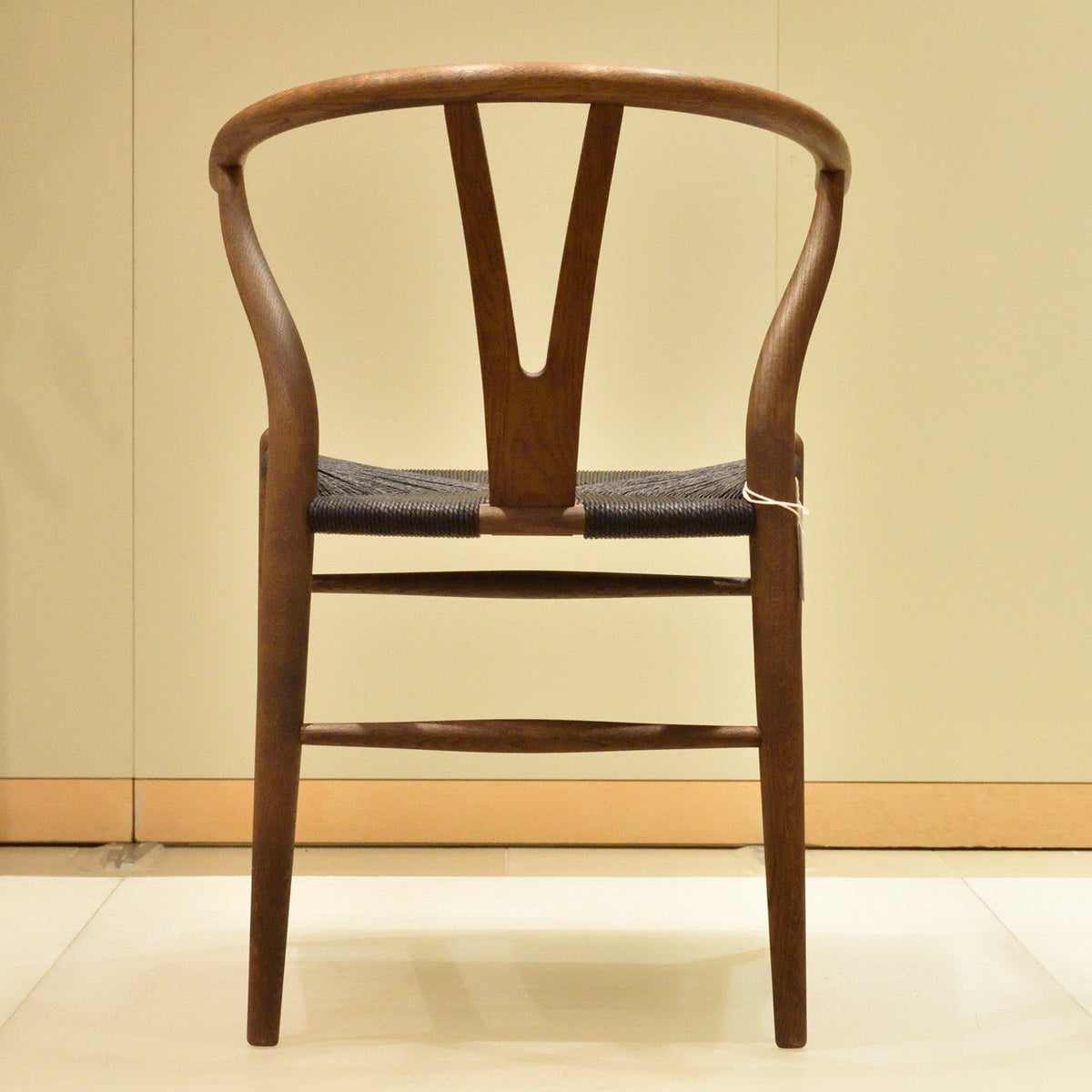 【カールハンセン別注Kvadratクッションプレゼント】【店頭在庫品】CARL HANSEN & SON（カールハンセン&サン）/CH24/Yチェア/オーク材/スモークドオイル仕上げ/ブラックペーパーコード