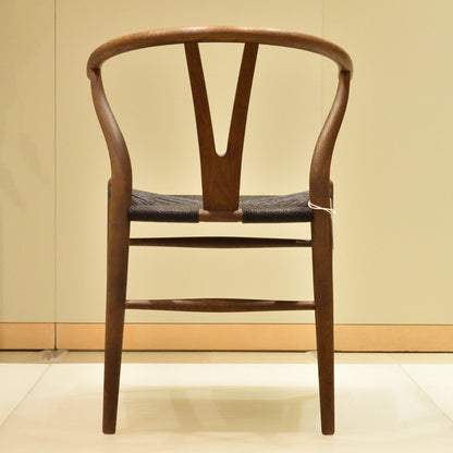 【カールハンセン別注Kvadratクッションプレゼント】【店頭在庫品】CARL HANSEN & SON（カールハンセン&サン）/CH24/Yチェア/オーク材/スモークドオイル仕上げ/ブラックペーパーコード