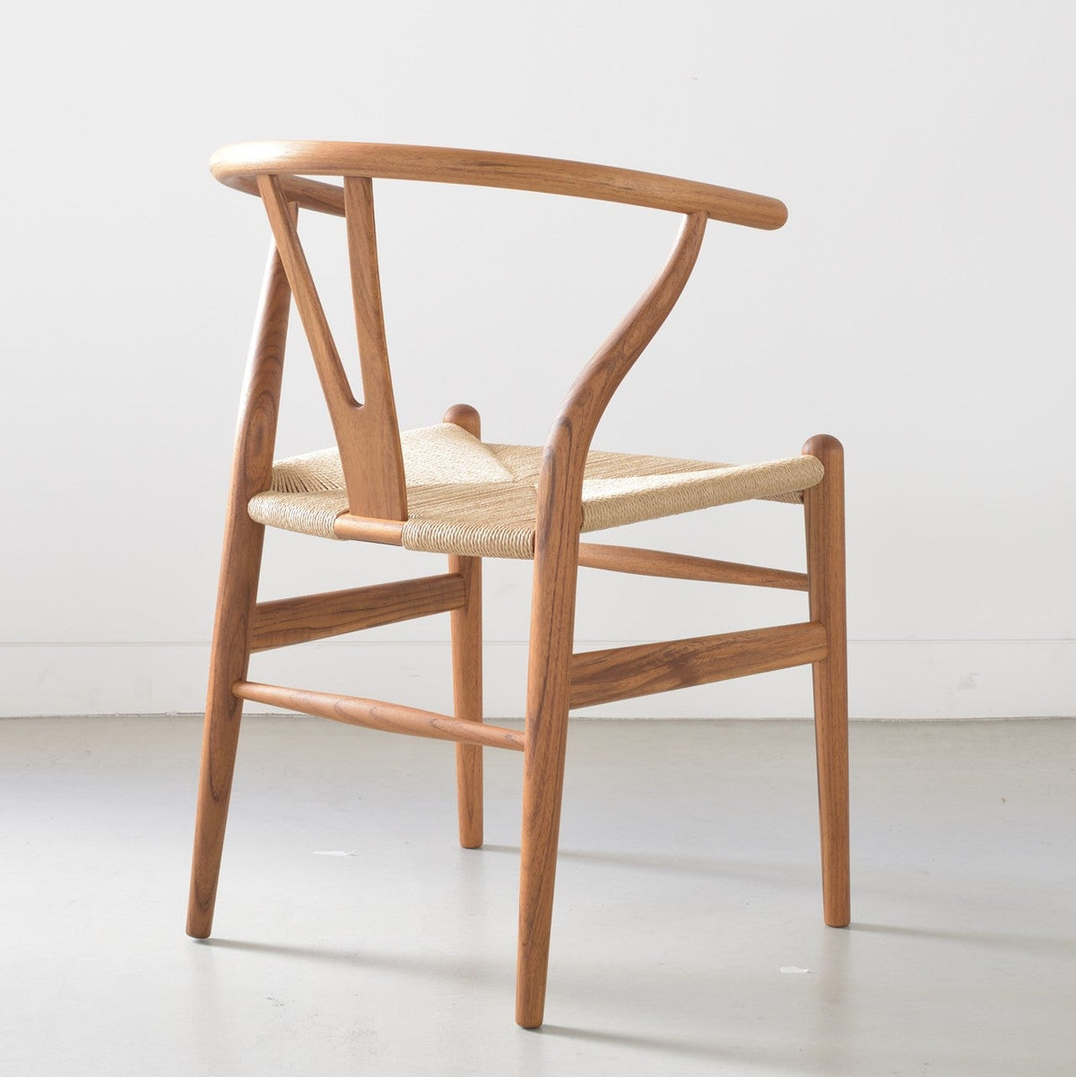【カールハンセン別注Kvadratクッションプレゼント】CARL HANSEN & SON（カールハンセン&サン）/CH24/Yチェア（ワイチェア）/チーク材/オイル仕上げ/ナチュラルペーパーコード/SH45/【シリアルNo.1792866】/【実物画像】 傷防止フェルト付