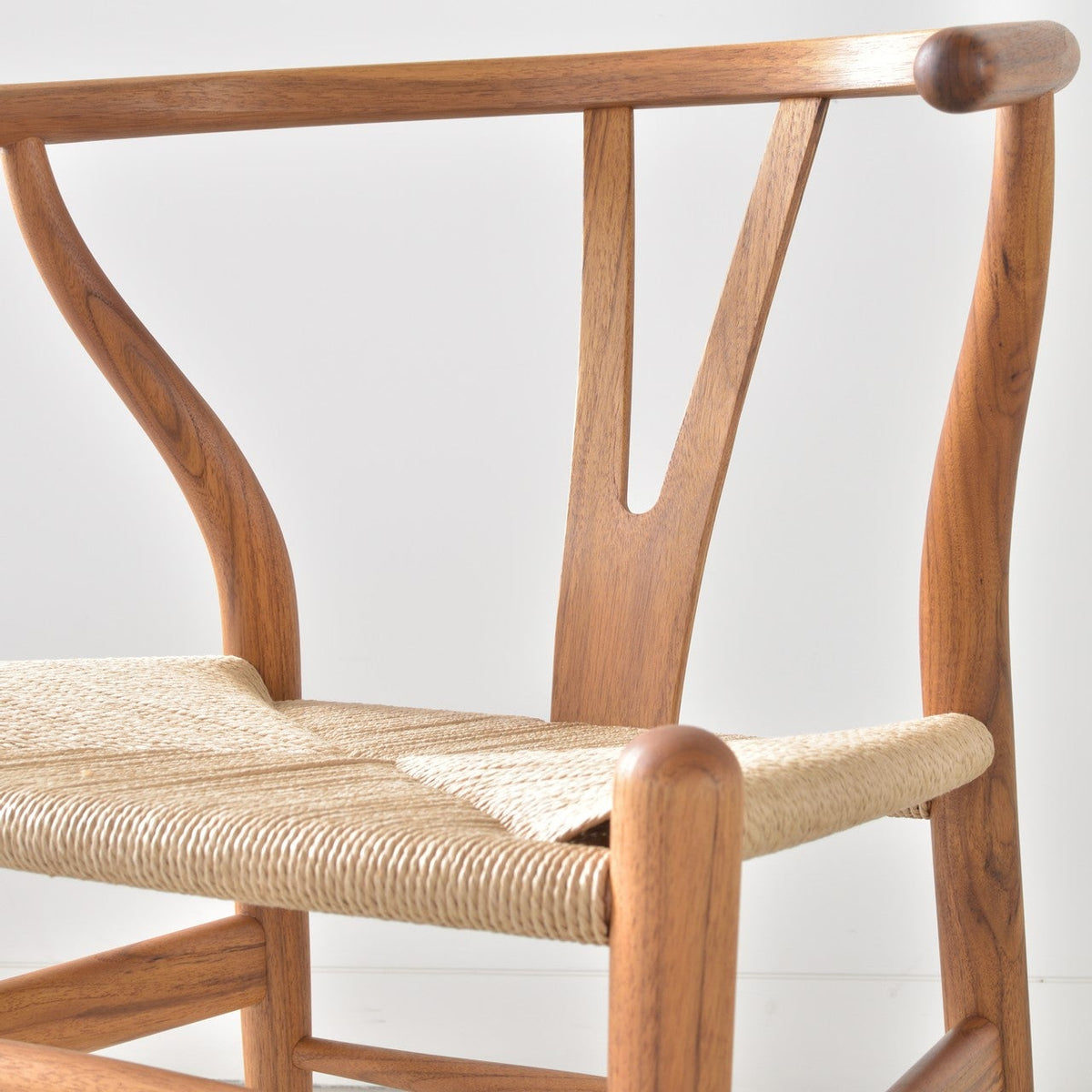 【カールハンセン別注Kvadratクッションプレゼント】CARL HANSEN & SON（カールハンセン&サン）/CH24/Yチェア（ワイチェア）/チーク材/オイル仕上げ/ナチュラルペーパーコード/SH45/【シリアルNo.1792866】/【実物画像】 傷防止フェルト付