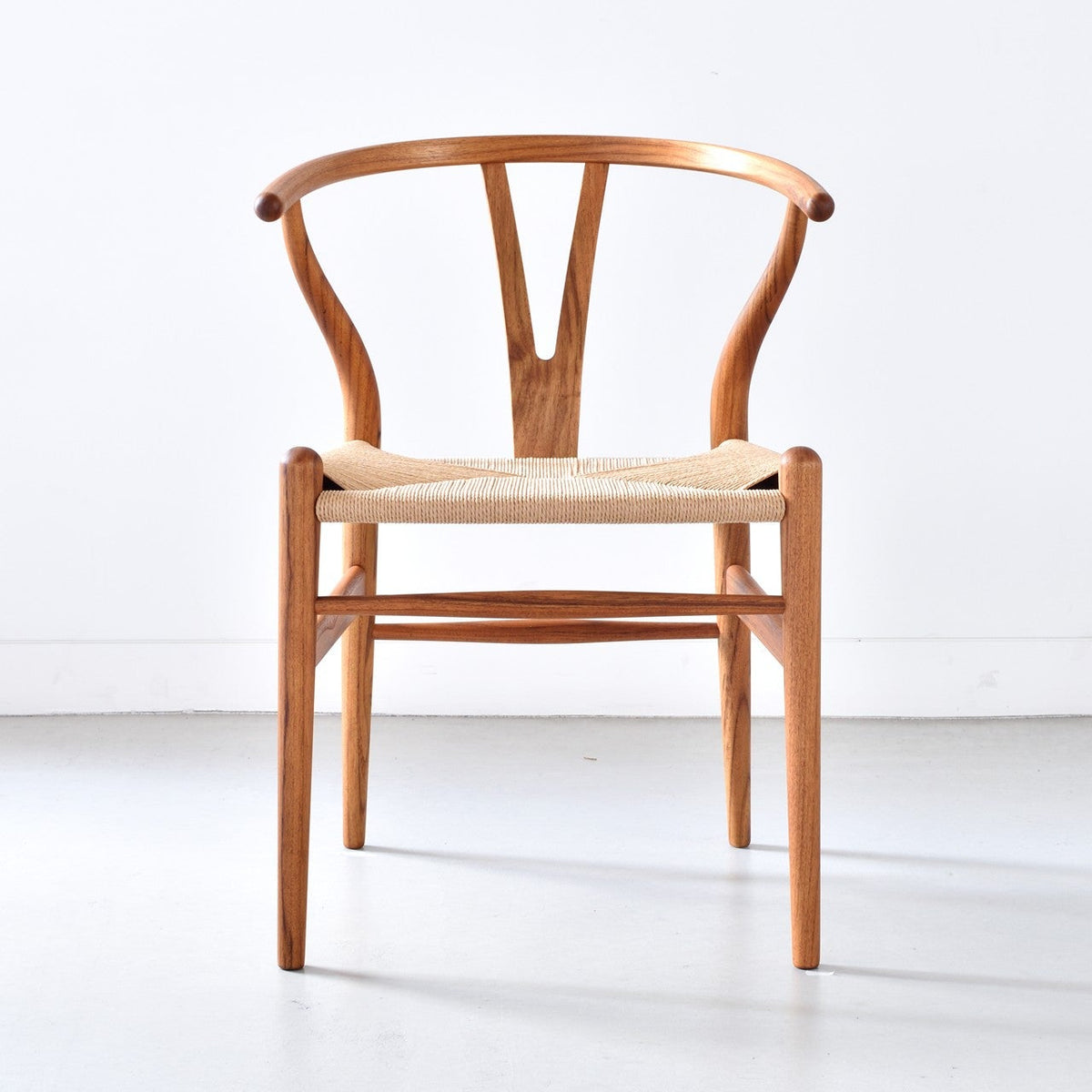 【カールハンセン別注Kvadratクッションプレゼント】CARL HANSEN & SON（カールハンセン&サン）/CH24/Yチェア（ワイチェア）/チーク材/オイル仕上げ/ナチュラルペーパーコード/SH45/【シリアルNo.1805586】/【実物画像】 傷防止フェルト付