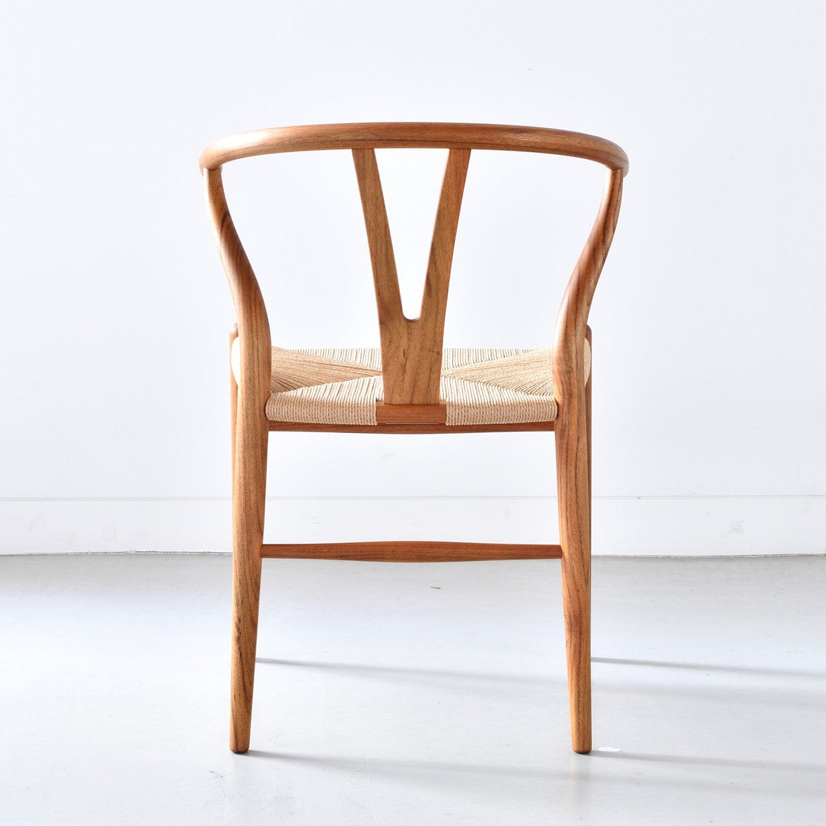 【カールハンセン別注Kvadratクッションプレゼント】CARL HANSEN & SON（カールハンセン&サン）/CH24/Yチェア（ワイチェア）/チーク材/オイル仕上げ/ナチュラルペーパーコード/SH45/【シリアルNo.1805586】/【実物画像】 傷防止フェルト付