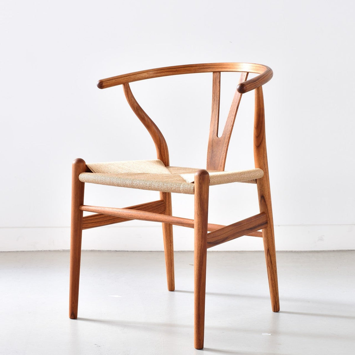 【カールハンセン別注Kvadratクッションプレゼント】CARL HANSEN & SON（カールハンセン&サン）/CH24/Yチェア（ワイチェア）/チーク材/オイル仕上げ/ナチュラルペーパーコード/SH45/【シリアルNo.1805588】/【実物画像】 傷防止フェルト付