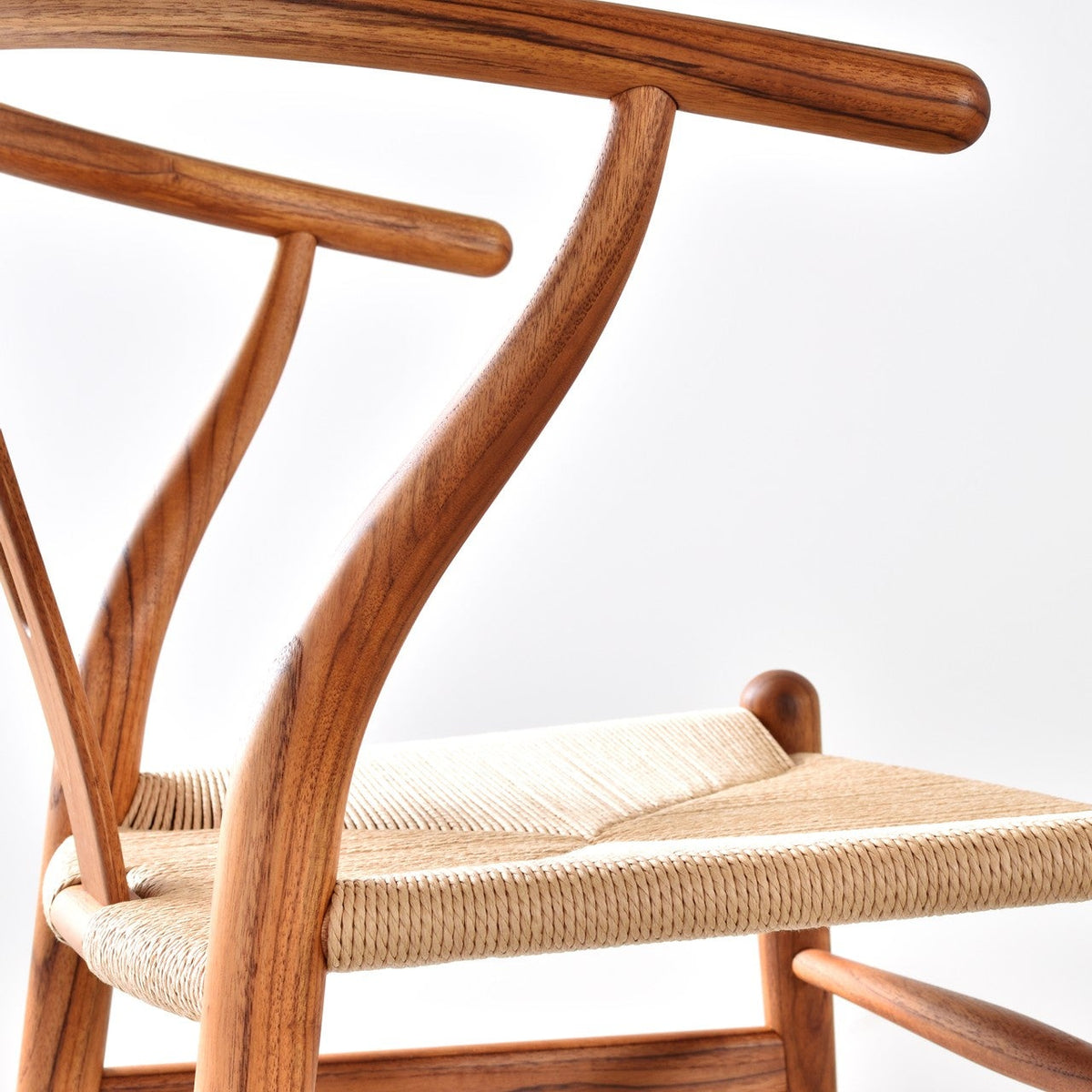 【カールハンセン別注Kvadratクッションプレゼント】CARL HANSEN & SON（カールハンセン&サン）/CH24/Yチェア（ワイチェア）/チーク材/オイル仕上げ/ナチュラルペーパーコード/SH45/【シリアルNo.1805588】/【実物画像】 傷防止フェルト付