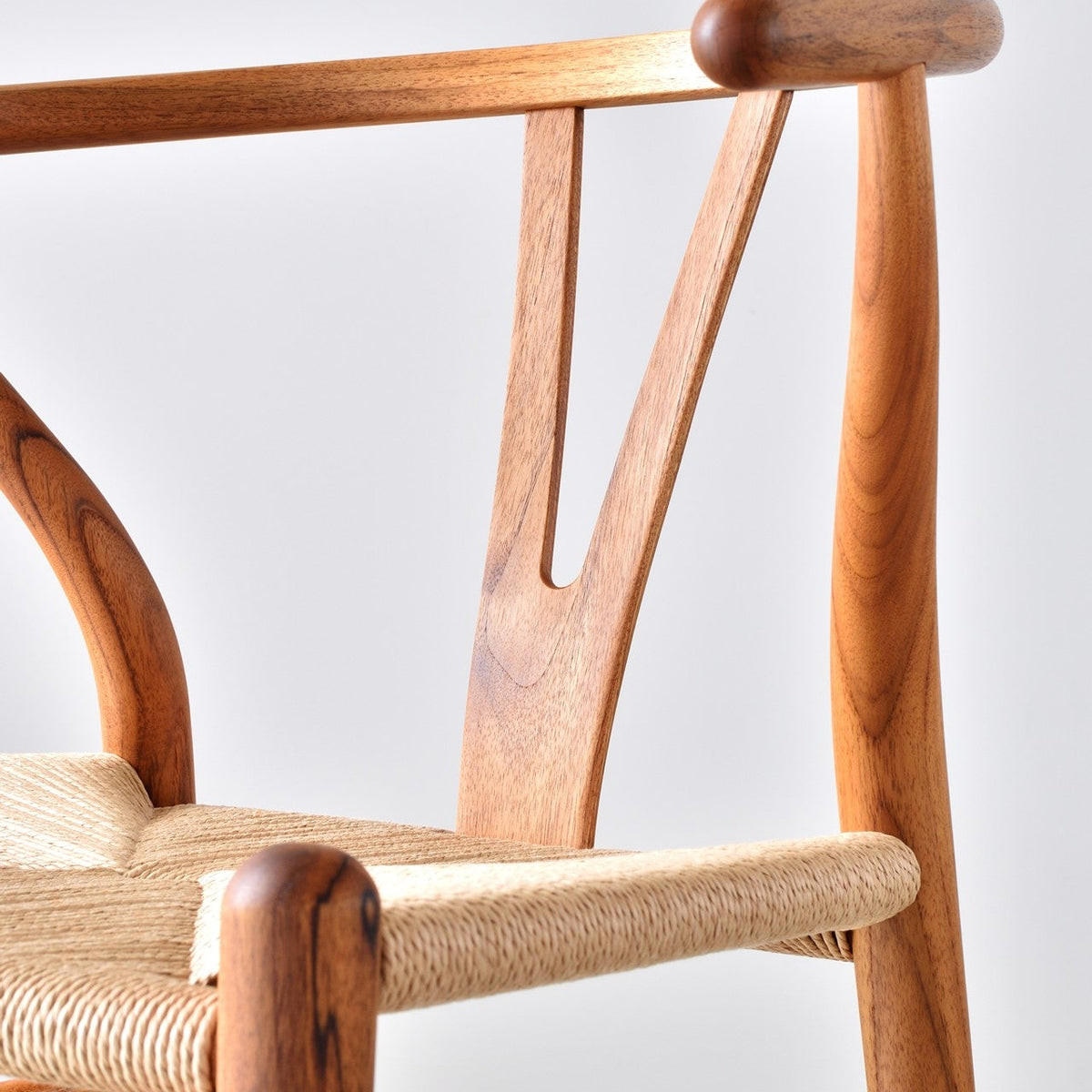 【カールハンセン別注Kvadratクッションプレゼント】CARL HANSEN & SON（カールハンセン&サン）/CH24/Yチェア（ワイチェア）/チーク材/オイル仕上げ/ナチュラルペーパーコード/SH45/【シリアルNo.1790825】/【実物画像】 傷防止フェルト付