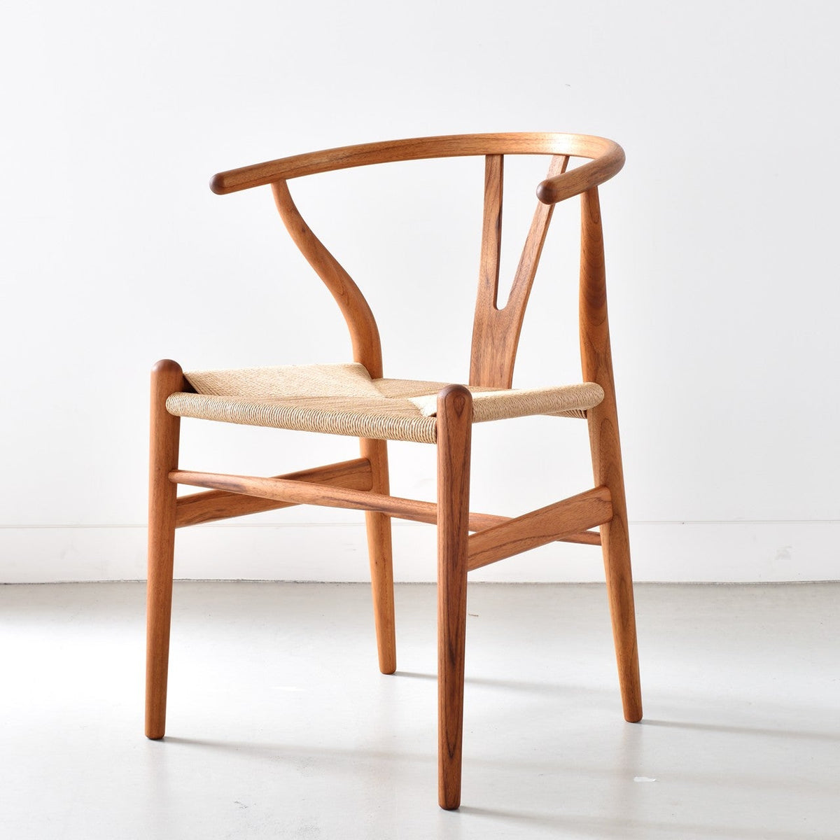 【カールハンセン別注Kvadratクッションプレゼント】CARL HANSEN & SON（カールハンセン&サン）/CH24/Yチェア（ワイチェア）/チーク材/オイル仕上げ/ナチュラルペーパーコード/SH45/【シリアルNo.1792812】/【実物画像】 傷防止フェルト付