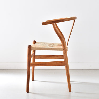 【カールハンセン別注Kvadratクッションプレゼント】CARL HANSEN & SON（カールハンセン&サン）/CH24/Yチェア（ワイチェア）/チーク材/オイル仕上げ/ナチュラルペーパーコード/SH45/【シリアルNo.1792812】/【実物画像】 傷防止フェルト付