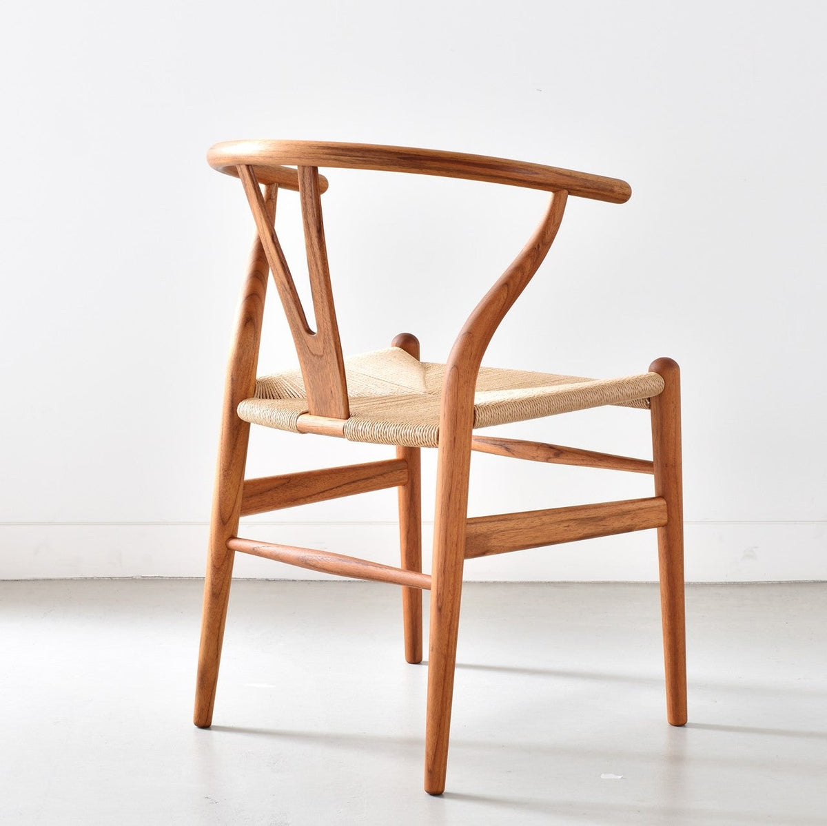 【カールハンセン別注Kvadratクッションプレゼント】CARL HANSEN & SON（カールハンセン&サン）/CH24/Yチェア（ワイチェア）/チーク材/オイル仕上げ/ナチュラルペーパーコード/SH45/【シリアルNo.1792812】/【実物画像】 傷防止フェルト付