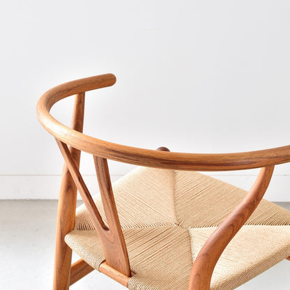 【カールハンセン別注Kvadratクッションプレゼント】CARL HANSEN & SON（カールハンセン&サン）/CH24/Yチェア（ワイチェア）/チーク材/オイル仕上げ/ナチュラルペーパーコード/SH45/【シリアルNo.1792812】/【実物画像】 傷防止フェルト付