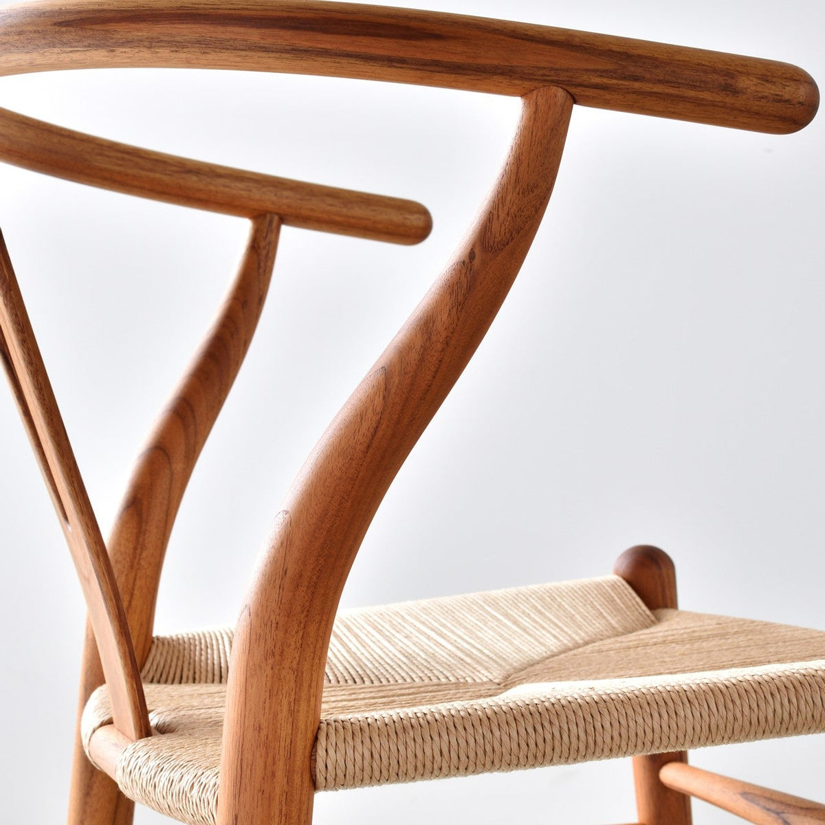 【カールハンセン別注Kvadratクッションプレゼント】CARL HANSEN & SON（カールハンセン&サン）/CH24/Yチェア（ワイチェア）/チーク材/オイル仕上げ/ナチュラルペーパーコード/SH45/【シリアルNo.1792812】/【実物画像】 傷防止フェルト付
