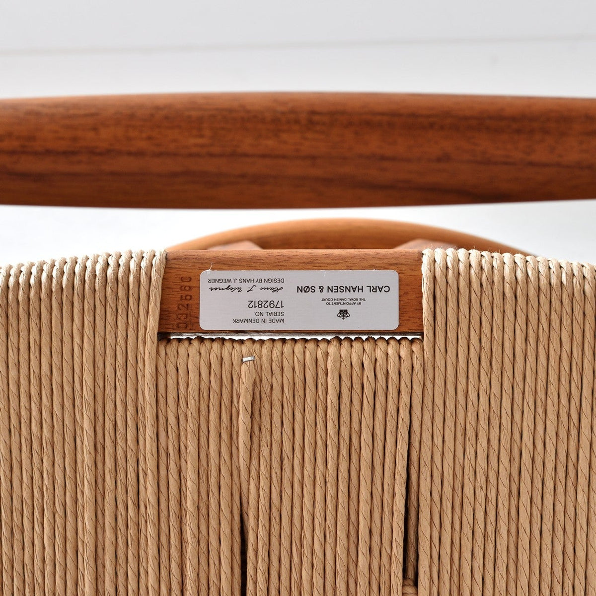 【カールハンセン別注Kvadratクッションプレゼント】CARL HANSEN & SON（カールハンセン&サン）/CH24/Yチェア（ワイチェア）/チーク材/オイル仕上げ/ナチュラルペーパーコード/SH45/【シリアルNo.1792812】/【実物画像】 傷防止フェルト付