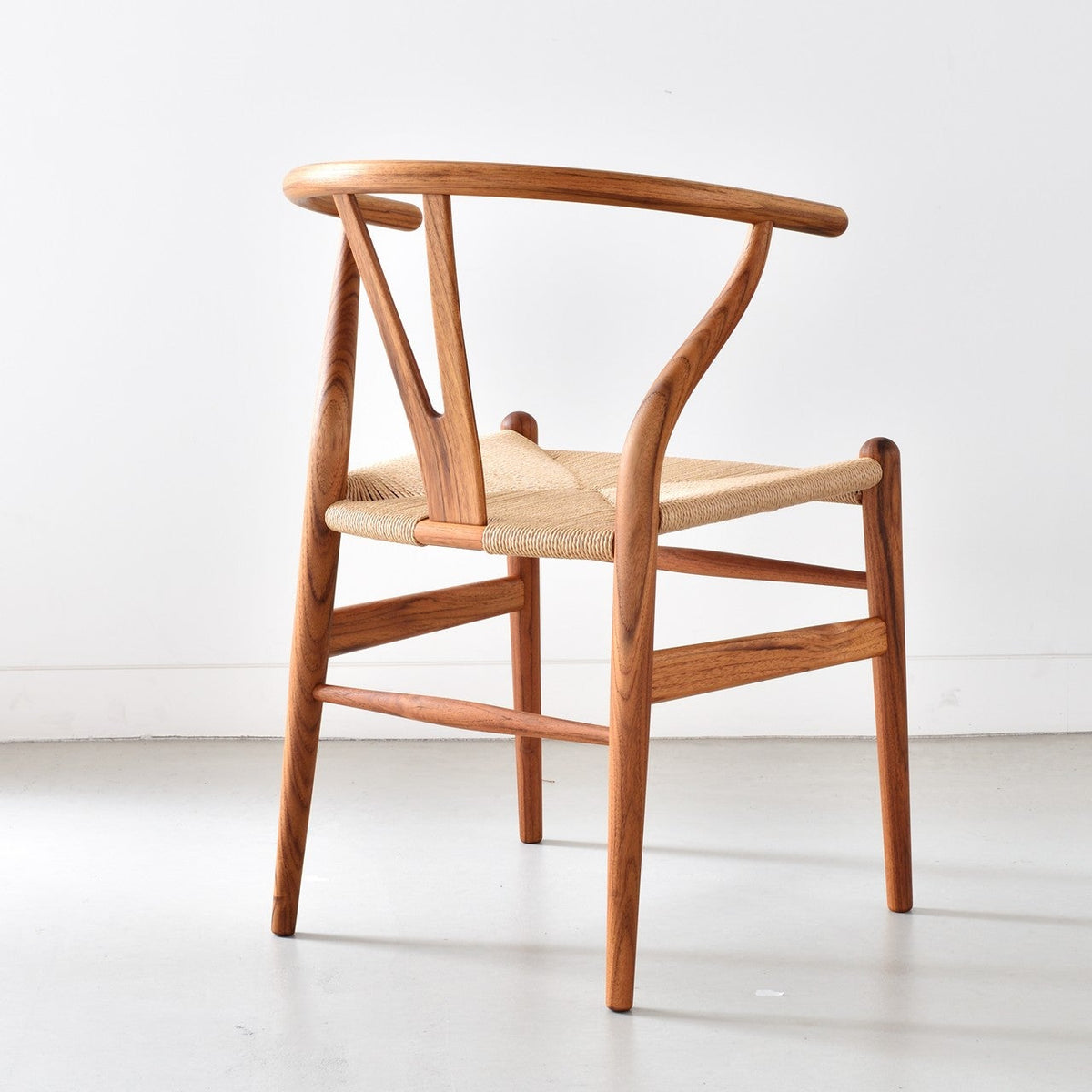 【カールハンセン別注Kvadratクッションプレゼント】CARL HANSEN & SON（カールハンセン&サン）/CH24/Yチェア（ワイチェア）/チーク材/オイル仕上げ/ナチュラルペーパーコード/SH45/【シリアルNo.1792867】/【実物画像】 傷防止フェルト付
