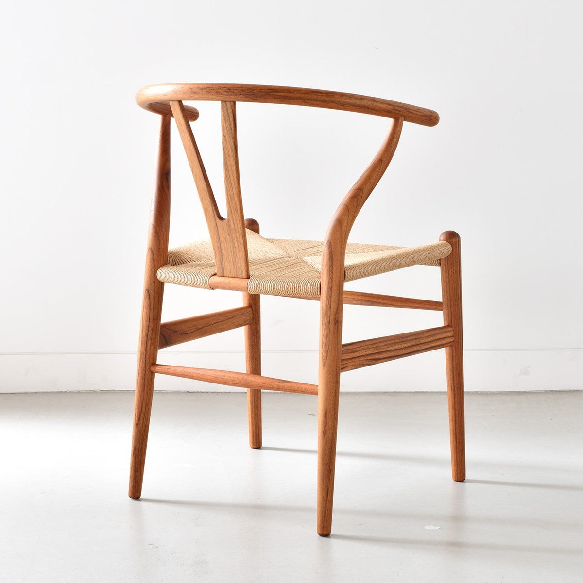 【カールハンセン別注Kvadratクッションプレゼント】CARL HANSEN & SON（カールハンセン&サン）/CH24/Yチェア（ワイチェア）/チーク材/オイル仕上げ/ナチュラルペーパーコード/SH45/【シリアルNo.1792868】/【実物画像】 傷防止フェルト付
