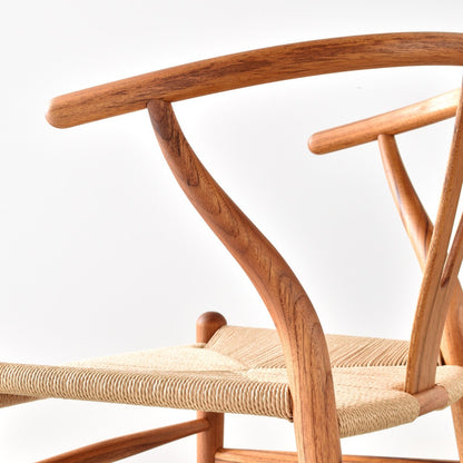 【カールハンセン別注Kvadratクッションプレゼント】CARL HANSEN & SON（カールハンセン&サン）/CH24/Yチェア（ワイチェア）/チーク材/オイル仕上げ/ナチュラルペーパーコード/SH45/【シリアルNo.1792868】/【実物画像】 傷防止フェルト付