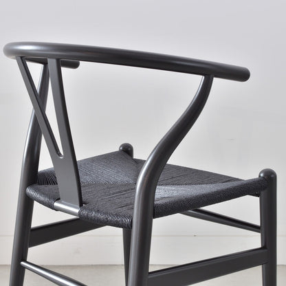 【カールハンセン別注Kvadratクッションプレゼント】CARL HANSEN & SON（カールハンセン&サン）/CH24/Yチェア(ワイチェア)/ユーカリ材/BLACK塗装仕上げ/ブラックペーパーコード/SH45　BLACK FRIDAY 限定販売 傷防止フェルト付