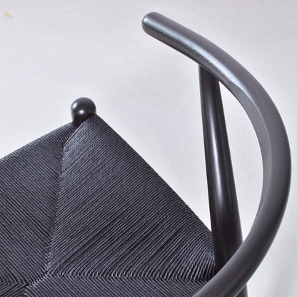 【カールハンセン別注Kvadratクッションプレゼント】CARL HANSEN & SON（カールハンセン&サン）/CH24/Yチェア(ワイチェア)/ユーカリ材/BLACK塗装仕上げ/ブラックペーパーコード/SH45　BLACK FRIDAY 限定販売 傷防止フェルト付