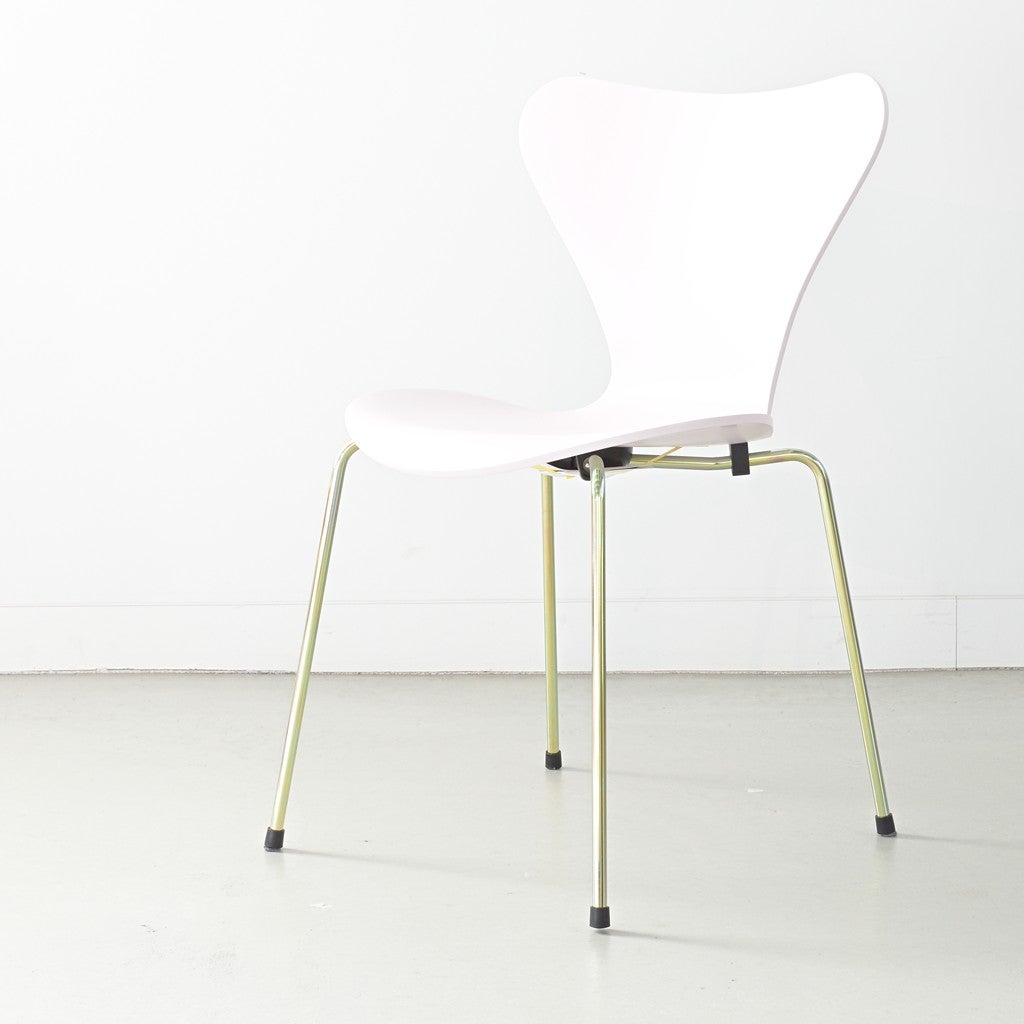 Fritz Hansen（フリッツハンセン）/セブンチェア【DP】/3109/7:14 AM PINK/ラッカー仕上げ/レインボーレッグ/SH46/記念モデル