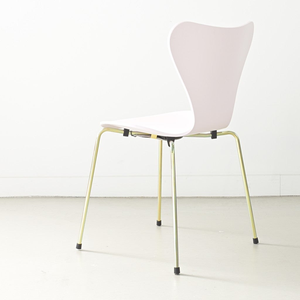 Fritz Hansen（フリッツハンセン）/セブンチェア【DP】/3109/7:14 AM PINK/ラッカー仕上げ/レインボーレッグ/SH46/記念モデル